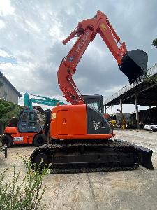 HITACHI ZX135UR-1